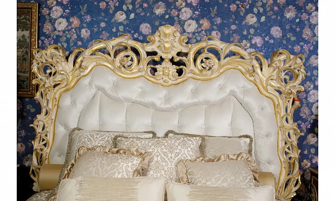Спальня Rampoldi Комплект: Кровать (Gold Leaf)+2 Тумбы (Walnut+Gold)+Покрывало И Декоративные Подушки AGRI100+AUR102
