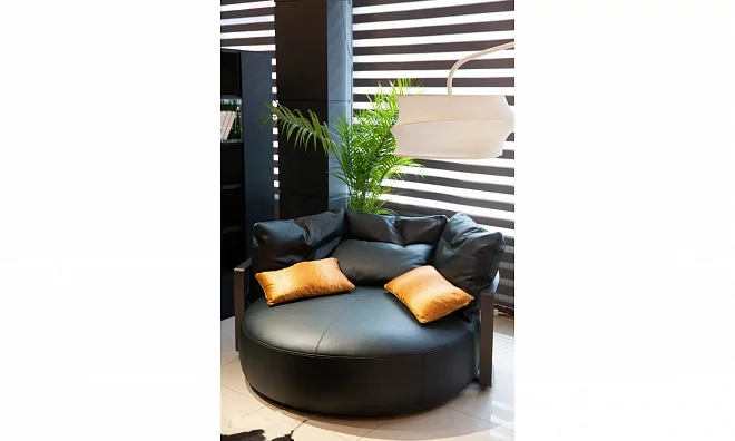 Диван POLTRONA FRAU Scarlett SCARLETT